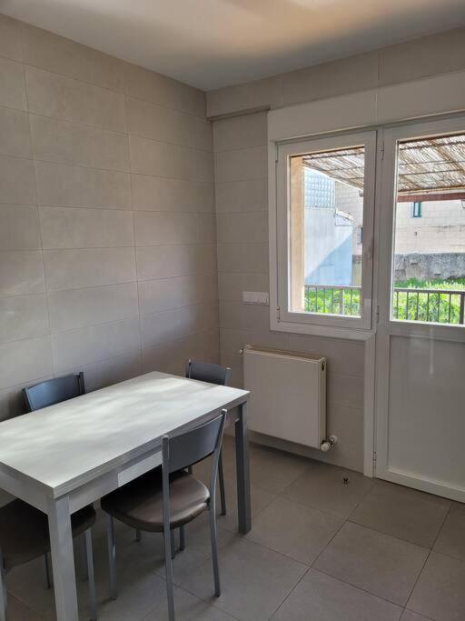 Casa Julio, Bonita Casa Comoda Y Espaciosa, Totalmente Reformada Con Terraza Y Jardin Privado Riezu Exteriör bild