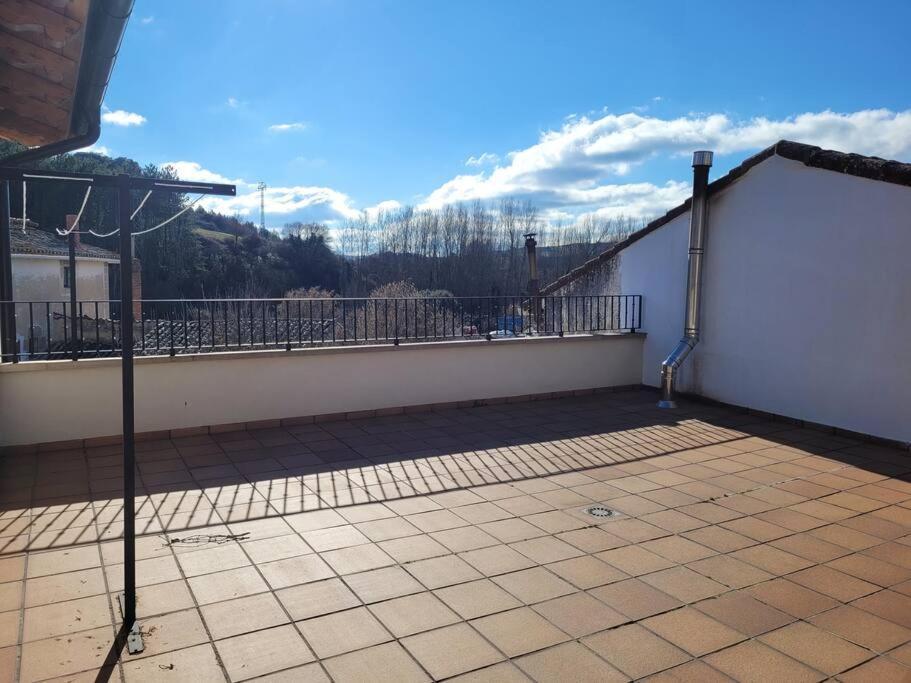 Casa Julio, Bonita Casa Comoda Y Espaciosa, Totalmente Reformada Con Terraza Y Jardin Privado Riezu Exteriör bild