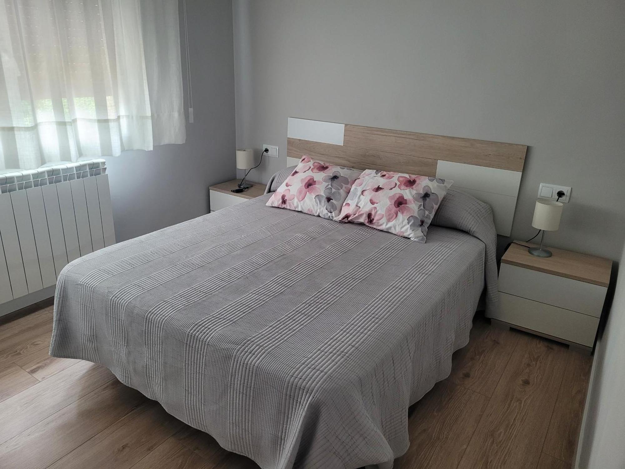 Casa Julio, Bonita Casa Comoda Y Espaciosa, Totalmente Reformada Con Terraza Y Jardin Privado Riezu Exteriör bild
